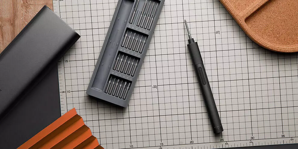 Аккумуляторная отвертка Xiaomi Mijia Electric Screwdriver 24 in 1 (MJDDLSD003QW) - фото 3 Аккумуляторная отвертка Xiaomi Mijia Electric Screwdriver 24 in 1 (MJDDLSD003QW) - фото 3