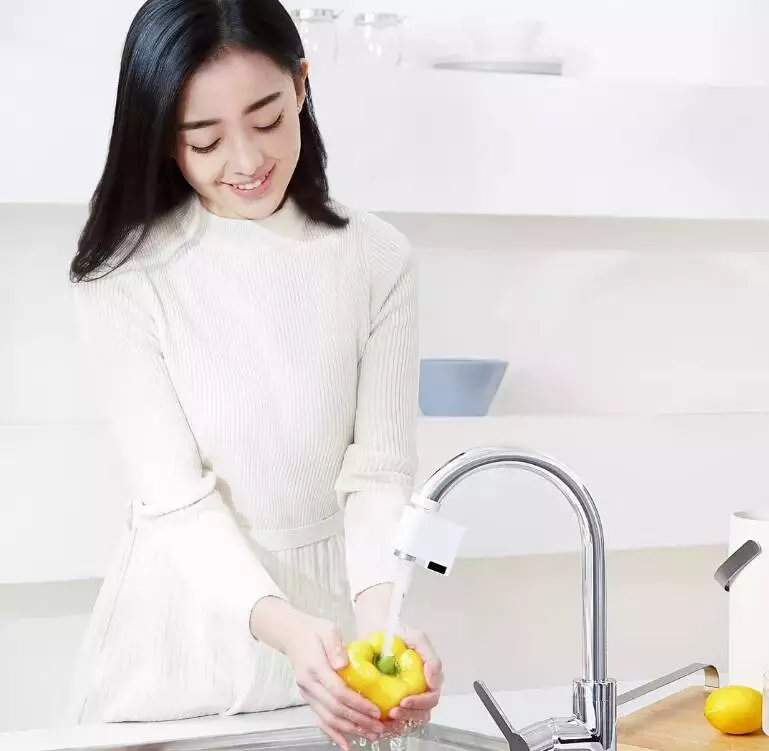 Насадка аэратор на крана Xiaomi Xiaoda Smartda Induction Home Water Sensor (HD-ZNJSQ-02) - фото 3 Насадка аэратор на крана Xiaomi Xiaoda Smartda Induction Home Water Sensor (HD-ZNJSQ-02) - фото 3