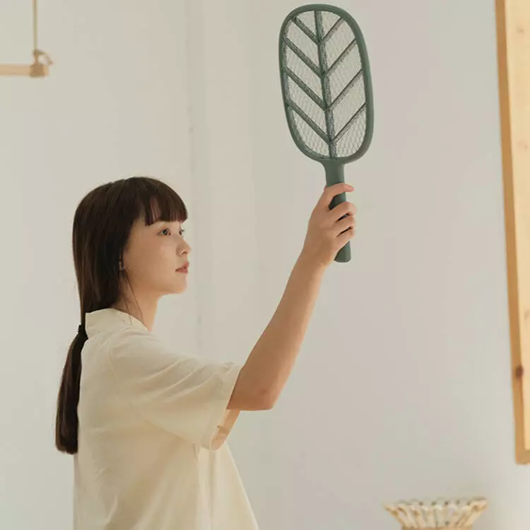 Электрическая мухобойка Solove P2 Electric Mosquito Swatter - фото 7 Электрическая мухобойка Solove P2 Electric Mosquito Swatter - фото 7