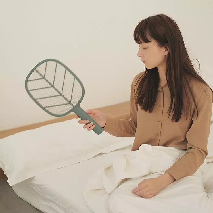 Электрическая мухобойка Solove P2 Electric Mosquito Swatter - фото 8 Электрическая мухобойка Solove P2 Electric Mosquito Swatter - фото 8