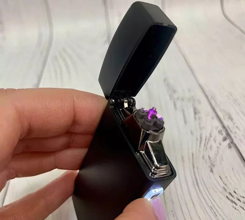 Электронная зажигалка Beebest Arc Charging Lighter L200 - фото 5 Электронная зажигалка Beebest Arc Charging Lighter L200 - фото 5