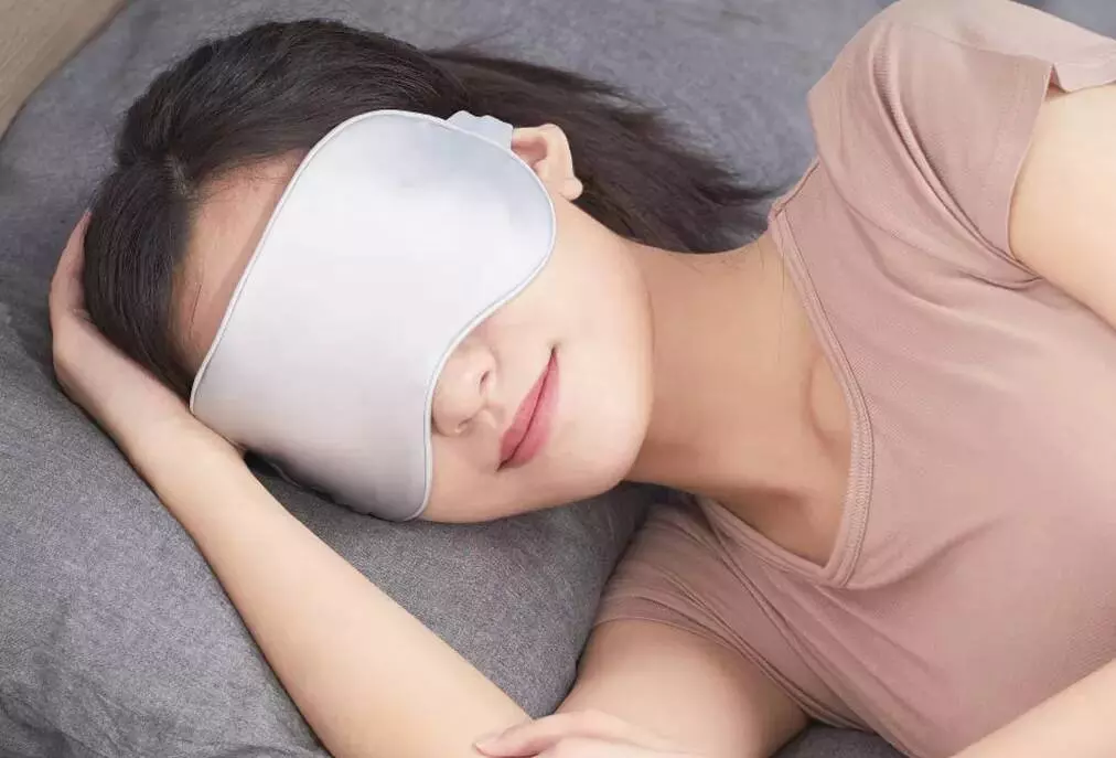 Купить Маска для сна Xiaomi Xiaoda Heat Treatment Eye Mask (HD-TXWYZ01) - фото 1 Купить Маска для сна Xiaomi Xiaoda Heat Treatment Eye Mask (HD-TXWYZ01) - фото 1