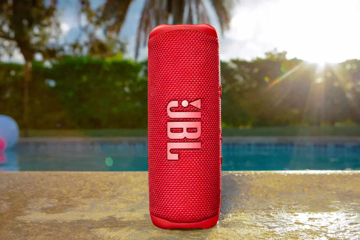 Купить Колонка портативная JBL Flip 6 - фото 1 Купить Колонка портативная JBL Flip 6 - фото 1