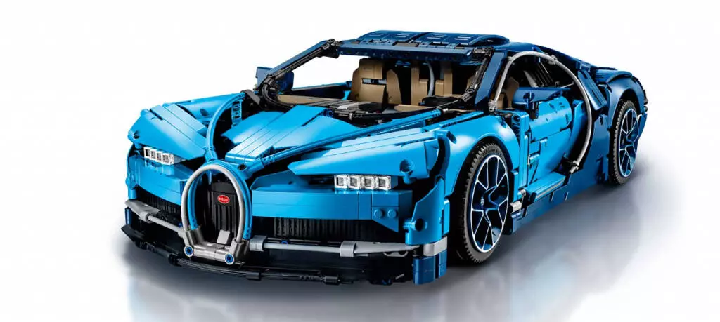 Конструктор LEGO Technic Bugatti Chiron - фото 2