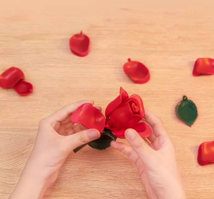 Конструктор Xiaomi ONEBOT Artificial Rose (OBJFR104AIQI) - фото 3 Конструктор Xiaomi ONEBOT Artificial Rose (OBJFR104AIQI) - фото 3