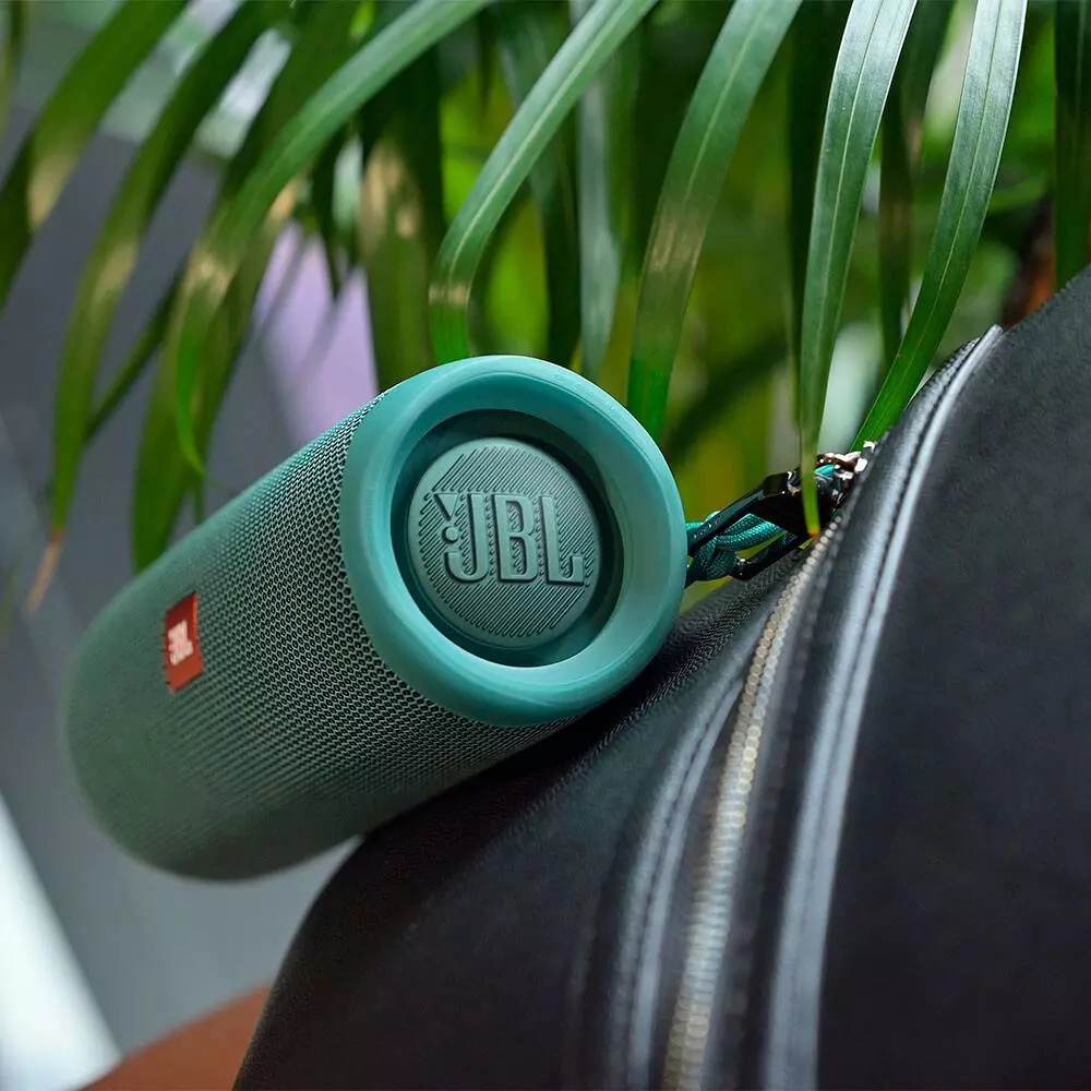 Колонка портативная JBL Flip 5 Eco Edition - фото 6 Колонка портативная JBL Flip 5 Eco Edition - фото 6