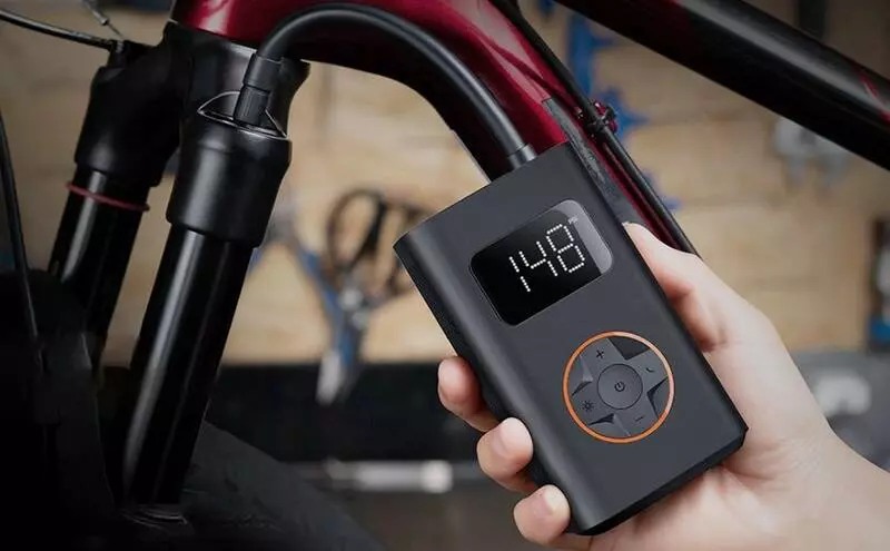 Электрический насос Xiaomi Qicycle Electric Air Inflator N2 - фото 2 Электрический насос Xiaomi Qicycle Electric Air Inflator N2 - фото 2