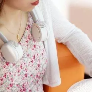 Портативный вентилятор на шею Xiaomi Thermo Portable Hanging Neck Fan (XD-GBFS01) - фото 7 Портативный вентилятор на шею Xiaomi Thermo Portable Hanging Neck Fan (XD-GBFS01) - фото 7