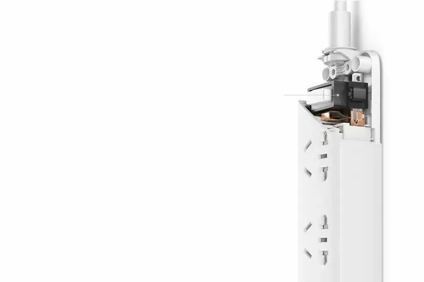 Удлинитель Xiaomi Power Strip 3 (XMCXB05QM) 1.8 м - фото 4 Удлинитель Xiaomi Power Strip 3 (XMCXB05QM) 1.8 м - фото 4