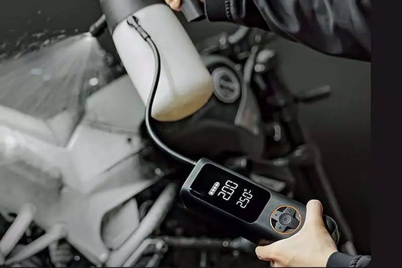 Электрический насос Xiaomi Qicycle Electric Air Inflator P1 - фото 8 Электрический насос Xiaomi Qicycle Electric Air Inflator P1 - фото 8