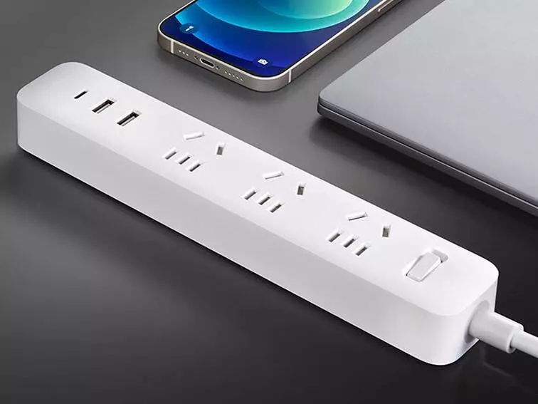 Купить Удлинитель Xiaomi Power Strip 20w 2A1C (XMCXB05MN) 1.8 м - фото 1 Купить Удлинитель Xiaomi Power Strip 20w 2A1C (XMCXB05MN) 1.8 м - фото 1