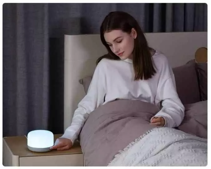 Ночник Yeelight LED Bedside Lamp D2 (YLCT01YL) - фото 12 Ночник Yeelight LED Bedside Lamp D2 (YLCT01YL) - фото 12