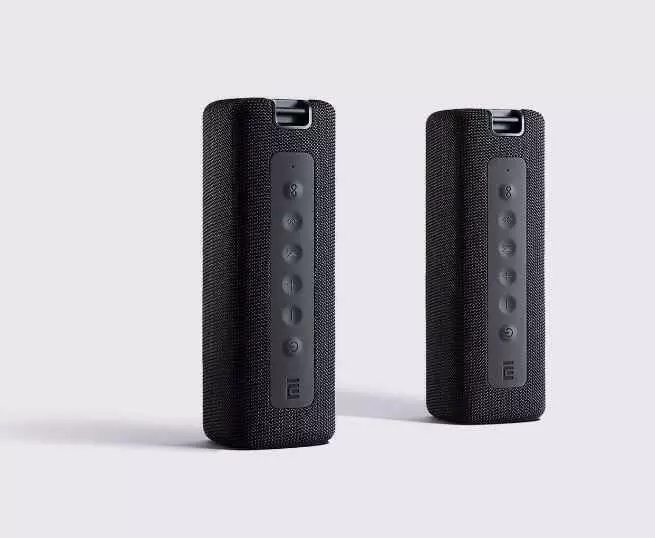 Колонка портативная Xiaomi Portable Bluetooth Speaker Black (MDZ-36-DB) - фото 3 Колонка портативная Xiaomi Portable Bluetooth Speaker Black (MDZ-36-DB) - фото 3