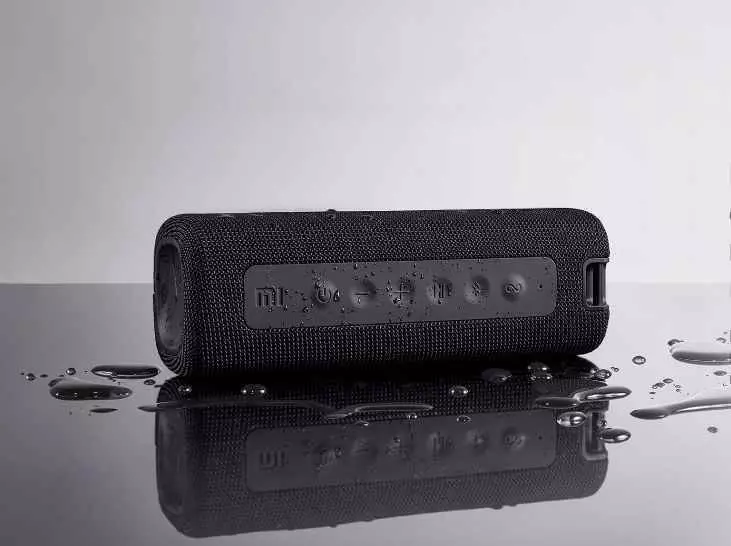 Колонка портативная Xiaomi Portable Bluetooth Speaker Black (MDZ-36-DB) - фото 5 Колонка портативная Xiaomi Portable Bluetooth Speaker Black (MDZ-36-DB) - фото 5