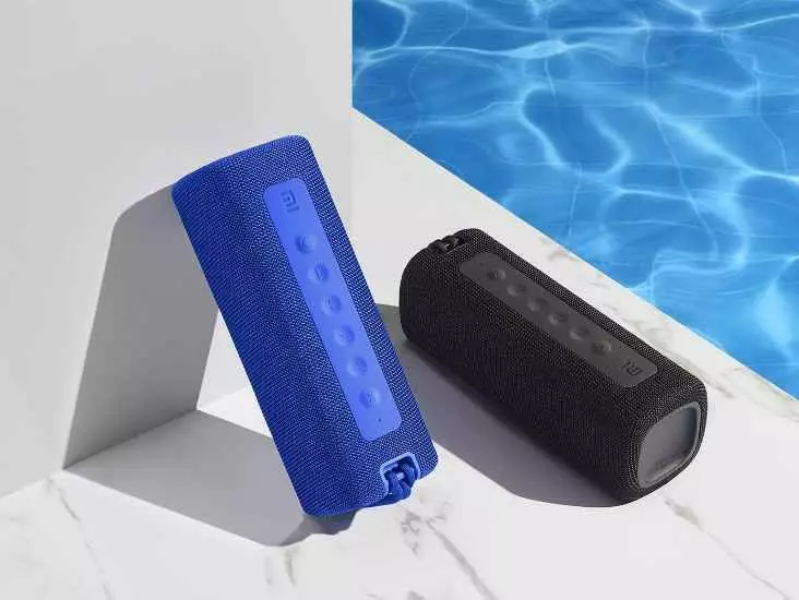 Колонка портативная Xiaomi Portable Bluetooth Speaker Black (MDZ-36-DB) - фото 8 Колонка портативная Xiaomi Portable Bluetooth Speaker Black (MDZ-36-DB) - фото 8