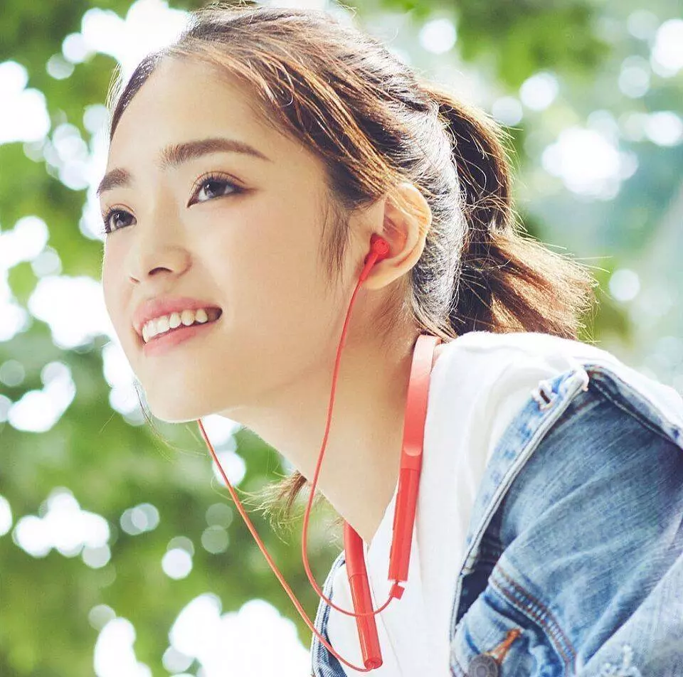 Купить Беспроводные наушники Xiaomi Collar Sport Earphone (LYXQEJ02JY) - фото 1 Купить Беспроводные наушники Xiaomi Collar Sport Earphone (LYXQEJ02JY) - фото 1