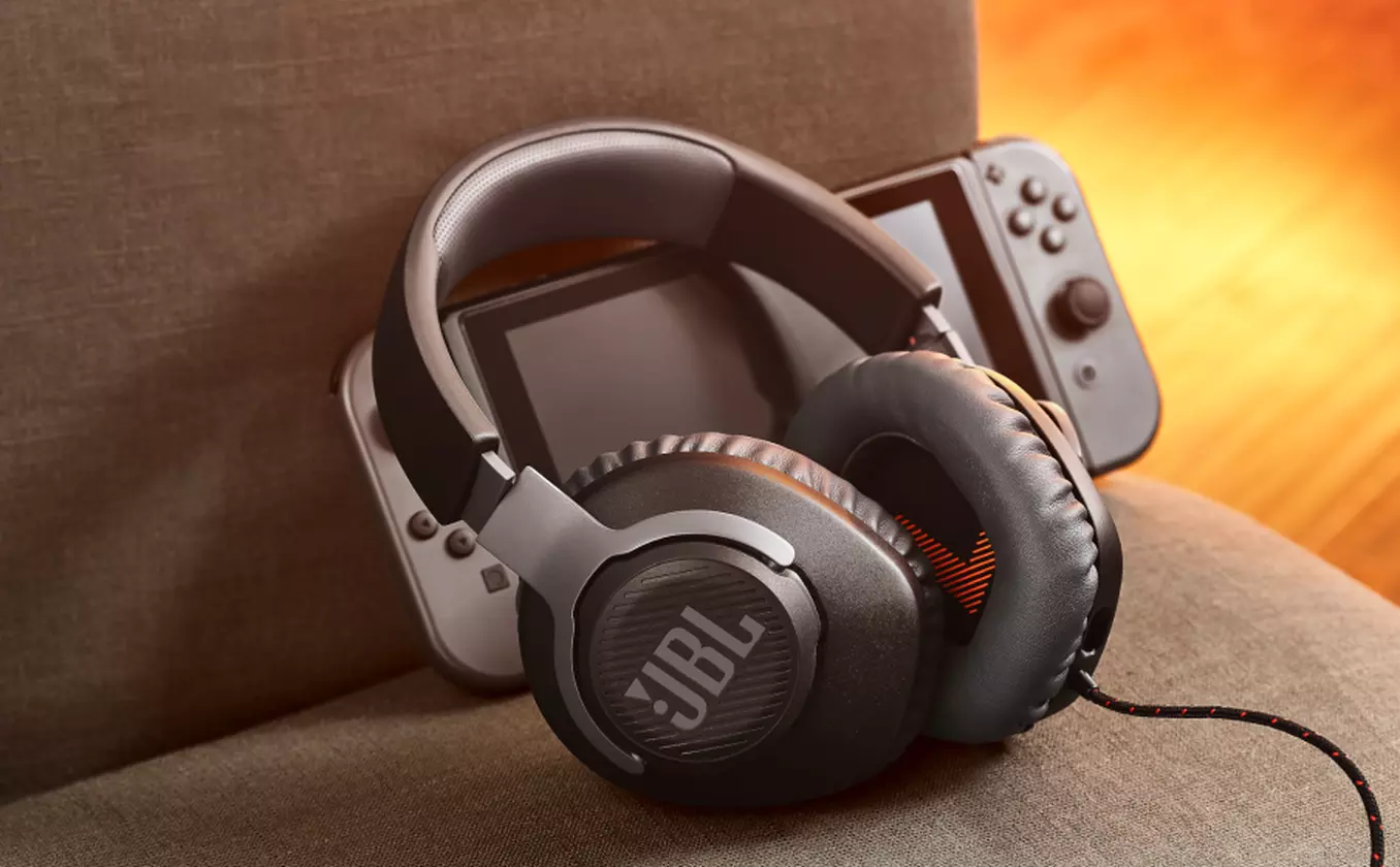 Купить Наушники JBL Quantum 100 - фото 1 Купить Наушники JBL Quantum 100 - фото 1