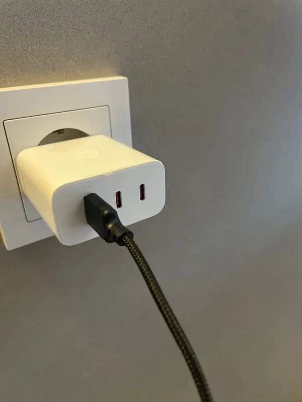 Автомобильное зарядное устройство Xiaomi 67W GaN Charger 2C1A (A07ZMEU)
