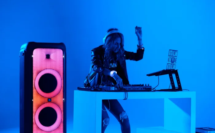 Аудиосистема JBL PartyBox 1000
