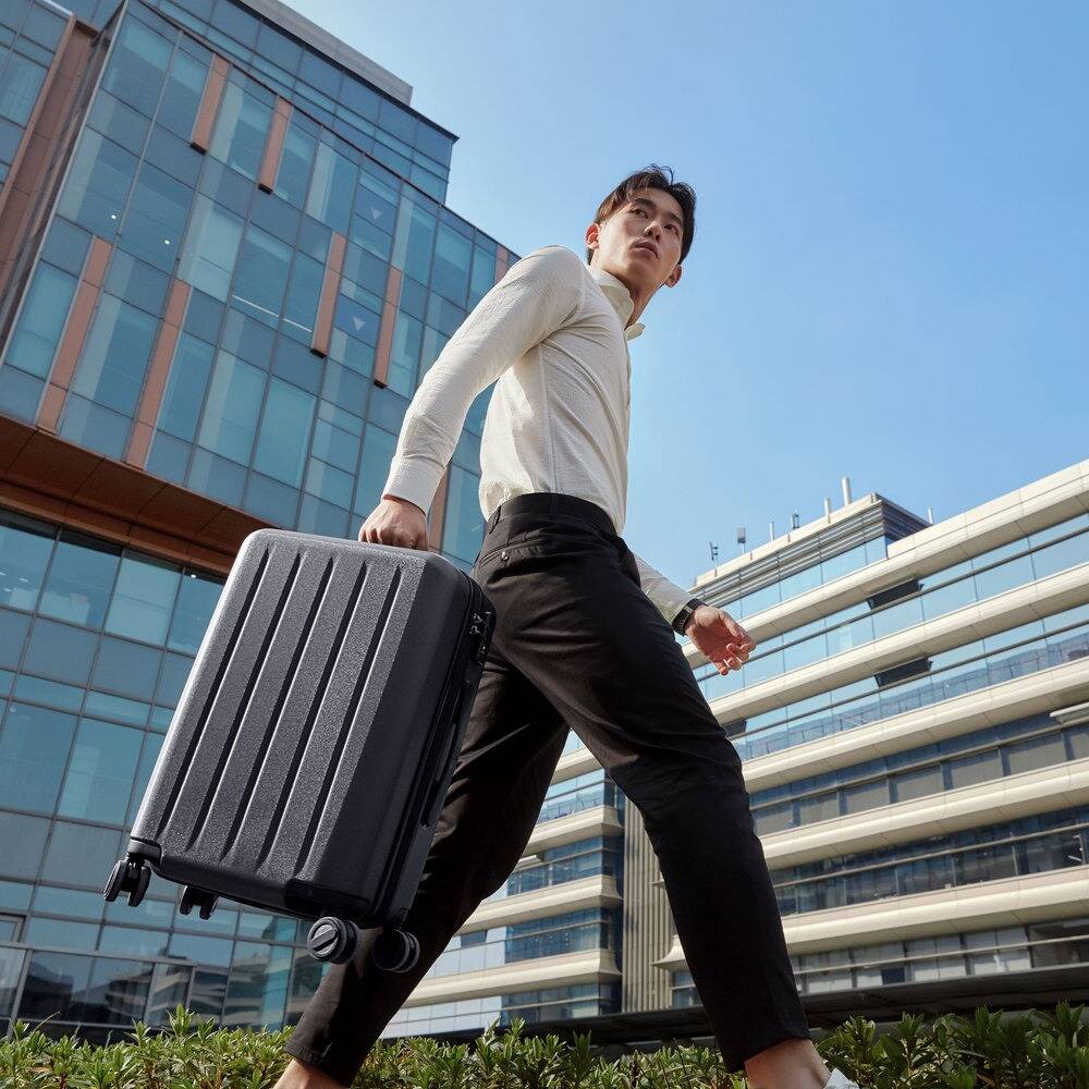 Чемодан NINETYGO Danube Luggage 28" Black (Черный) Чемодан NINETYGO Danube Luggage 28" Black (Черный)